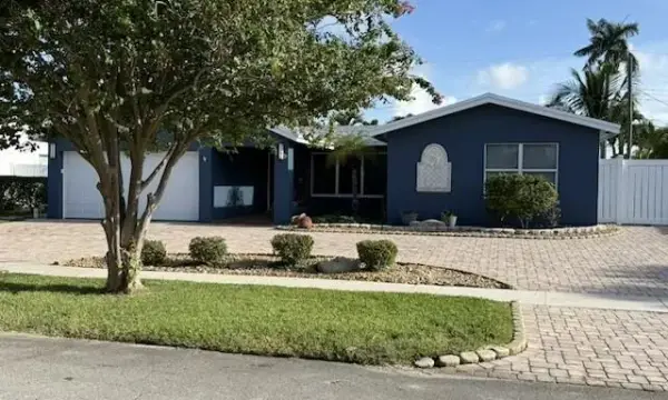821 SE 16th Street SE, Deerfield Beach, FL 33441