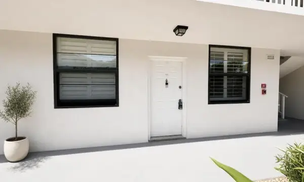 3540 Whitehall Drive 105, West Palm Beach, FL 33401