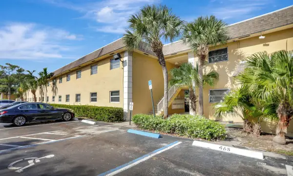 5168 NE 6th Avenue 406, Oakland Park, FL 33334