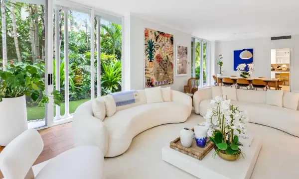 429 Australian Avenue 3, Palm Beach, FL 33480