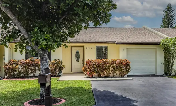 5263 Copperleaf Circle, Delray Beach, FL 33484