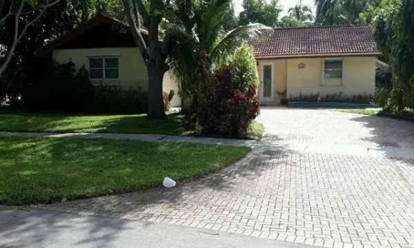 Address Withheld, Plantation, FL 33317