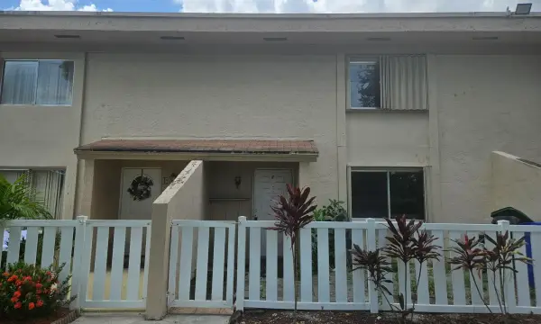 1419 NW 80th Avenue F, Margate, FL 33063
