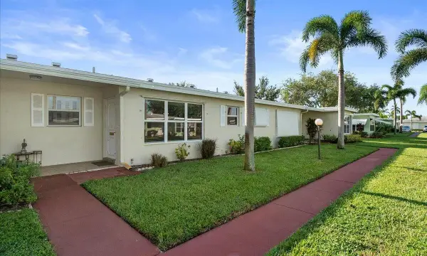 220 Country Lane B, Boynton Beach, FL 33435