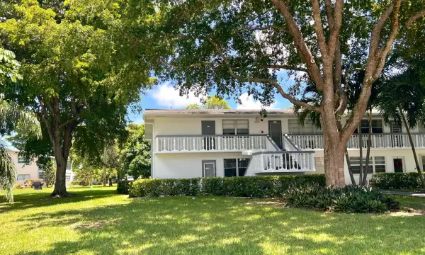 561 Durham T T, Deerfield Beach, FL 33442