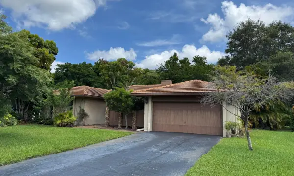 11287 Woodchuck Lane, Boca Raton, FL 33428
