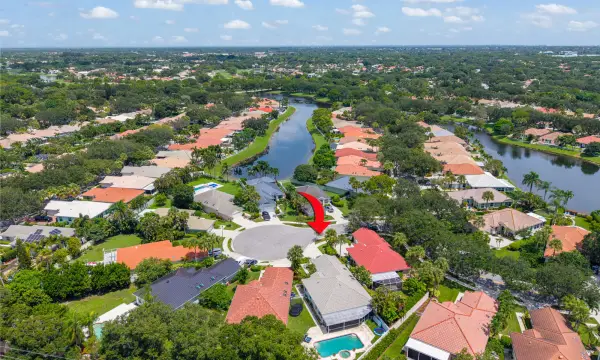 218 Hampton Court, Jupiter, FL 33458