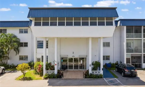 4880 NW 22nd Street 309, Lauderhill, FL 33313