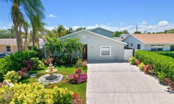 328 Hastings Street, Boca Raton, FL 33487