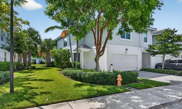543 Parsons Way, Deerfield Beach, FL 33442