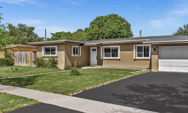 721 Fairway Drive, Plantation, FL 33317