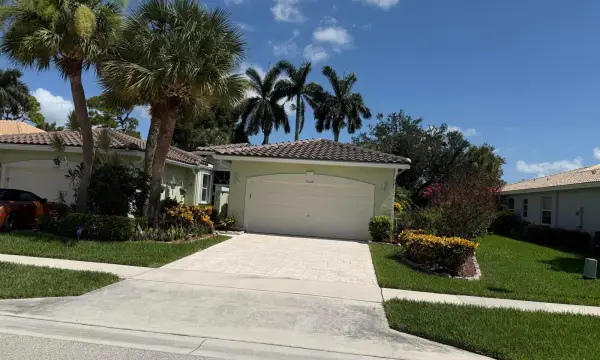 10664 Royal Caribbean Circle, Boynton Beach, FL, 33437