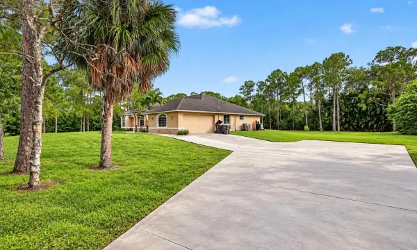 15664 89th Place N, The Acreage, FL, 33470