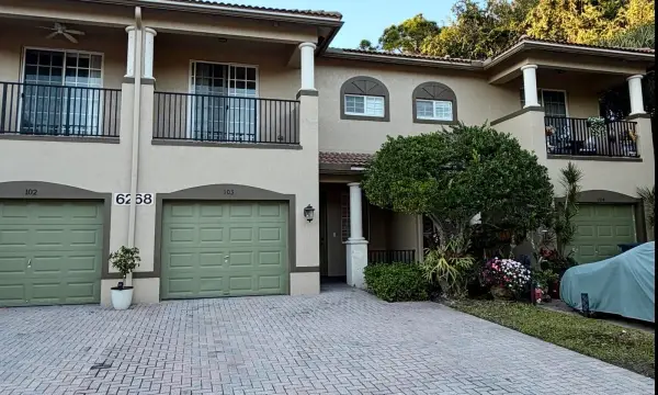 6268 S Military Trail, Unit 103, Lake Worth, FL, 33463