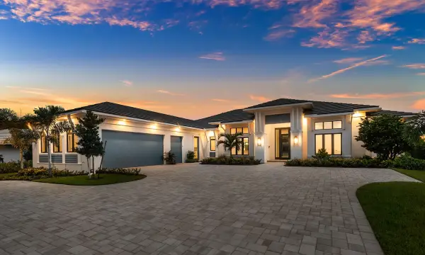 4915 King Palm Circle, Boynton Beach, FL 33436