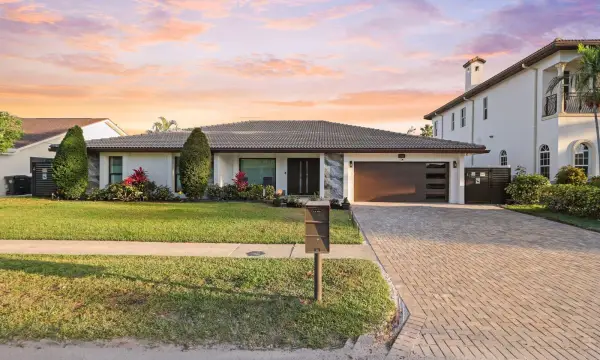 2820 NE 47th Street, Lighthouse Point, FL, 33064
