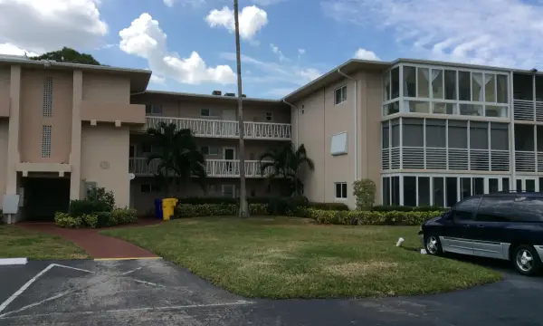2562 Garden Drive N, Unit 204, Lake Worth, FL, 33461