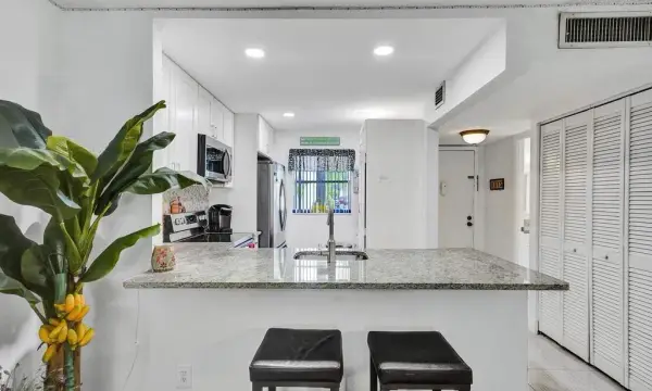 3060 Holiday Springs Boulevard, Unit 106, Margate, FL, 33063
