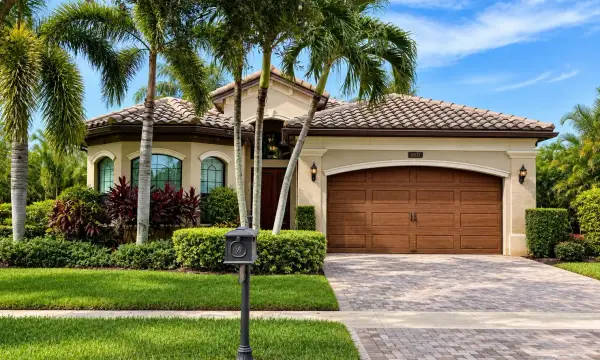 8931 Little Falls Way, Delray Beach, FL 33446