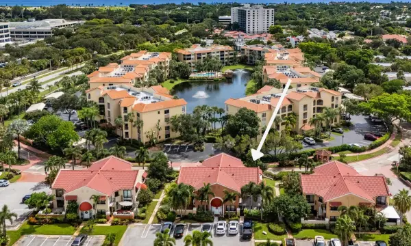 24 Uno Lago Drive, Juno Beach, FL 33408