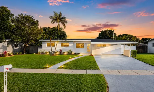 345 Pinehurst Road, Palm Springs, FL 33461