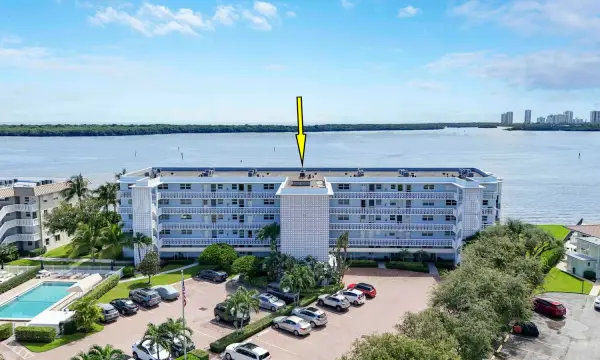 60 Yacht Club Drive 103, North Palm Beach, FL 33408