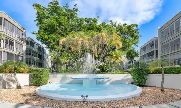 6731 Cypress Road 205, Plantation, FL 33317
