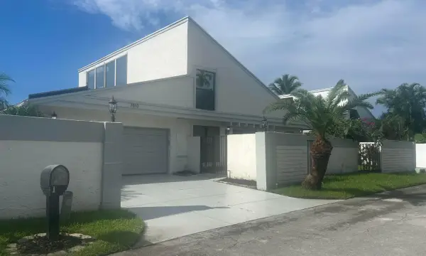 Address Withheld, Plantation, FL 33324