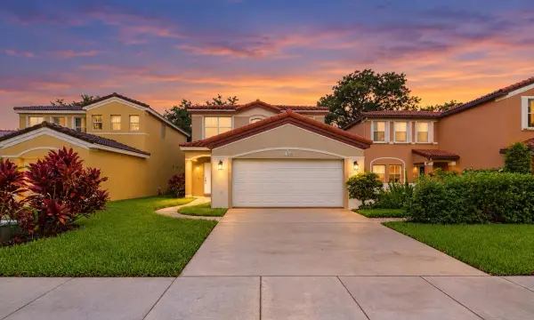 Address Withheld, Deerfield Beach, FL 33442