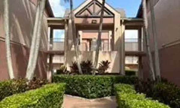 7217 S Devon Drive 105, Tamarac, FL 33321