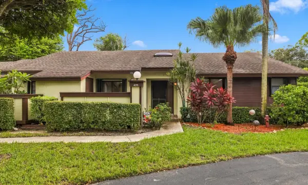 459 Knollwood Court 459, Royal Palm Beach, FL 33411