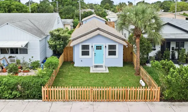 227 S E Street, Lake Worth Beach, FL 33460