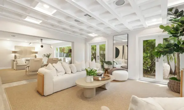 246 Elwa Place, West Palm Beach, FL 33405