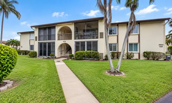 5931 Whispering Pine Way D-2, Greenacres, FL 33463