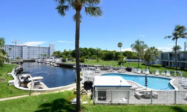 1445 SE 15th Court 203, Deerfield Beach, FL 33441