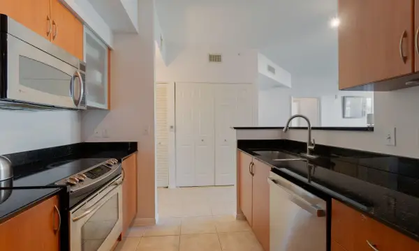 804 E Windward Way 621, Lantana, FL 33462
