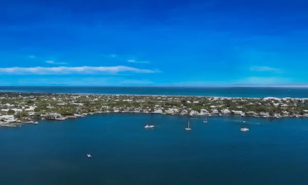 3 Water Club Way 1201, North Palm Beach, FL 33408