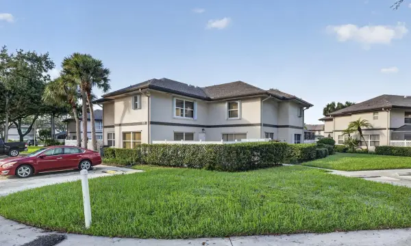 11 Amherst Court D, Royal Palm Beach, FL 33411