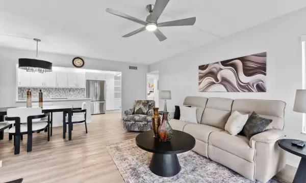 722 Sunny Pine Way F1, Greenacres, FL 33415