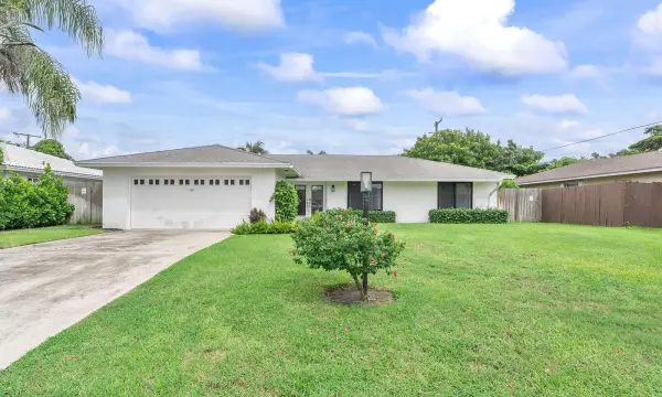 1291 SW 27th Place, Boynton Beach, FL 33426