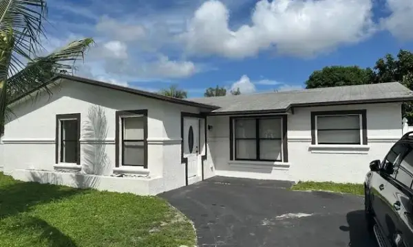 7807 W Kimberly Boulevard, North Lauderdale, FL 33068