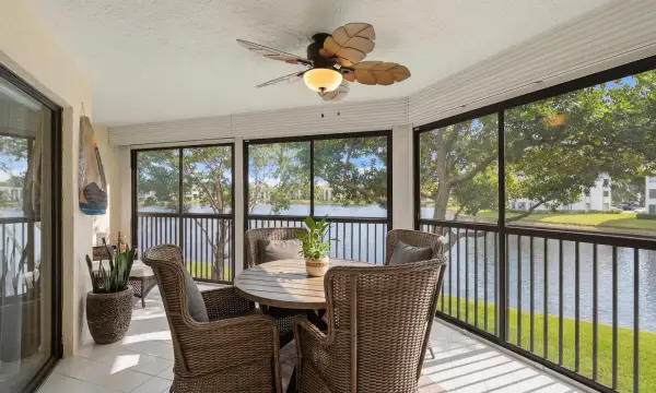 7232 Fairfax Drive 205, Tamarac, FL 33321