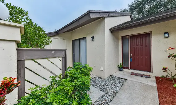 13 Bay Cedar Court, Royal Palm Beach, FL 33411