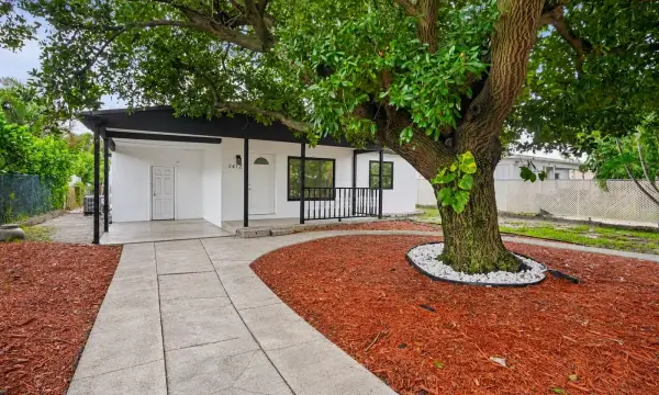 5472 NW 1st Avenue, Oakland Park, FL 33309
