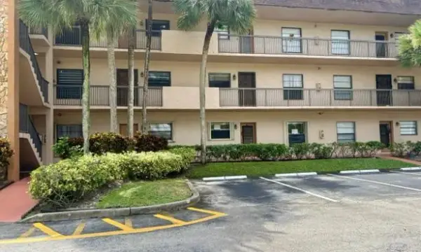 6095 N Sabal Palm Boulevard 308, Tamarac, FL 33319