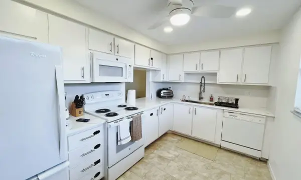 7080 Nova Drive 307b, Davie, FL 33317