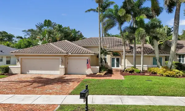 9645 E Tree Tops Court, Davie, FL 33328