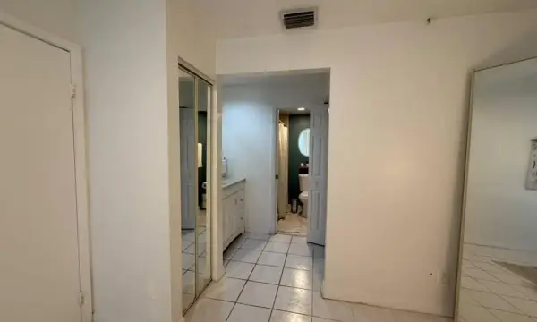 1437 Royal Forest Court, West Palm Beach, FL 33406