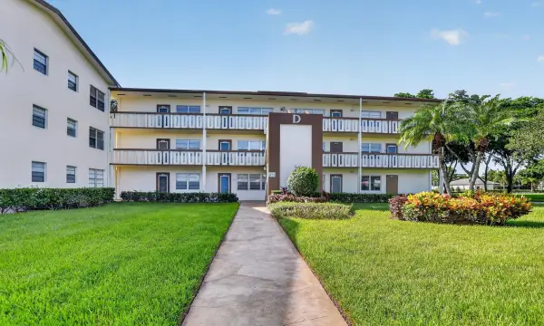 150 Mansfield D, Boca Raton, FL 33434