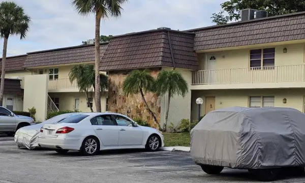 12005 Poinciana Boulevard 102, Royal Palm Beach, FL 33411